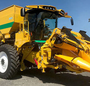 Conventional combine harvester 9840
